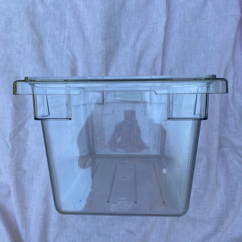Cambro Camwear 4.75 Gallon Clear Poly 12" x 18" x 9" Food Storage Box Sous vide